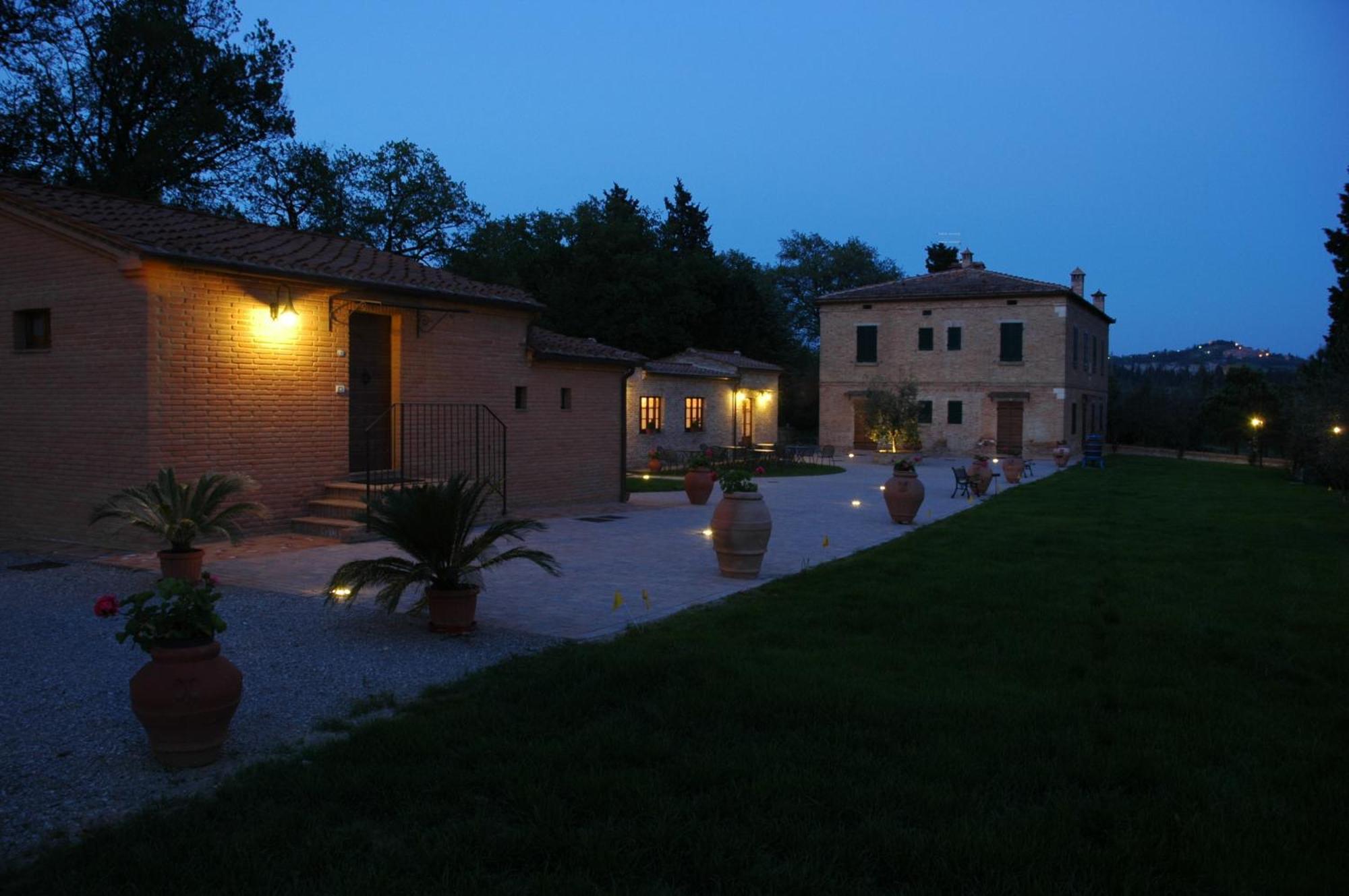 Piccolo Hotel San Valentino Cristena Bagian luar foto